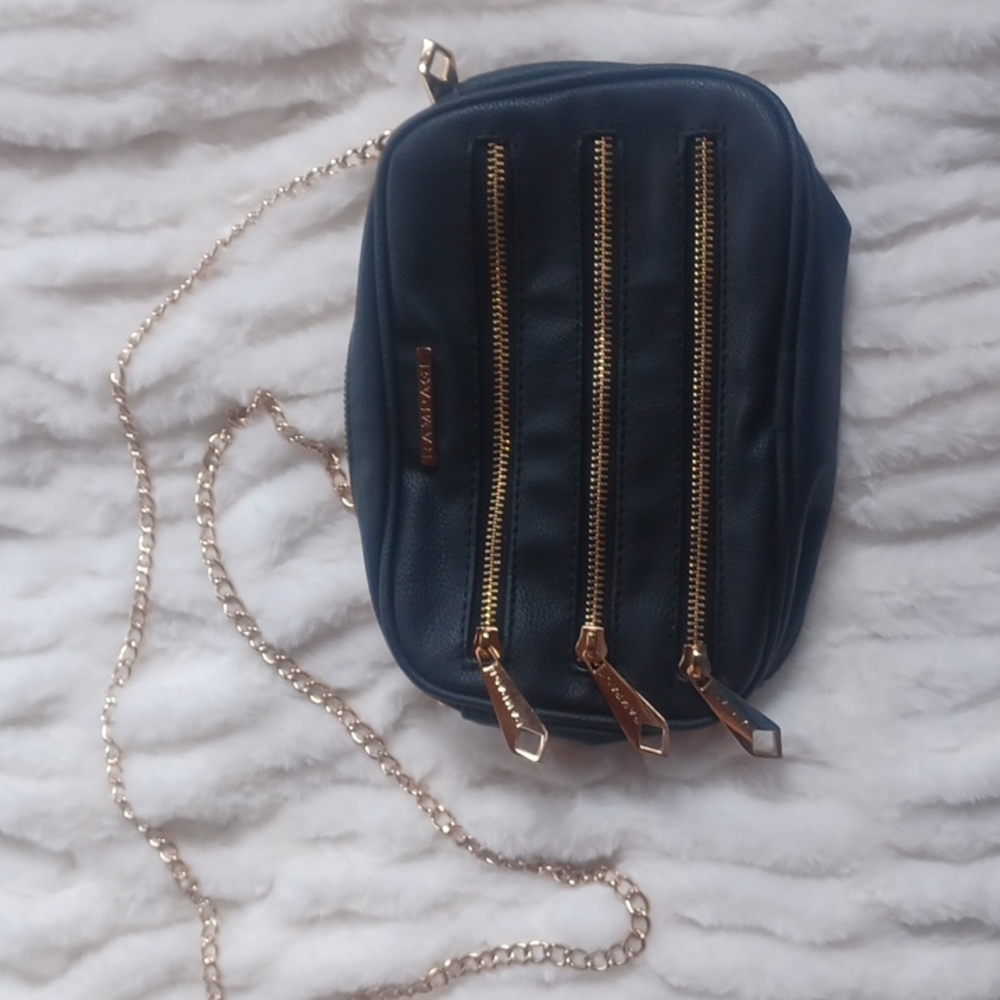 Crossbody purse